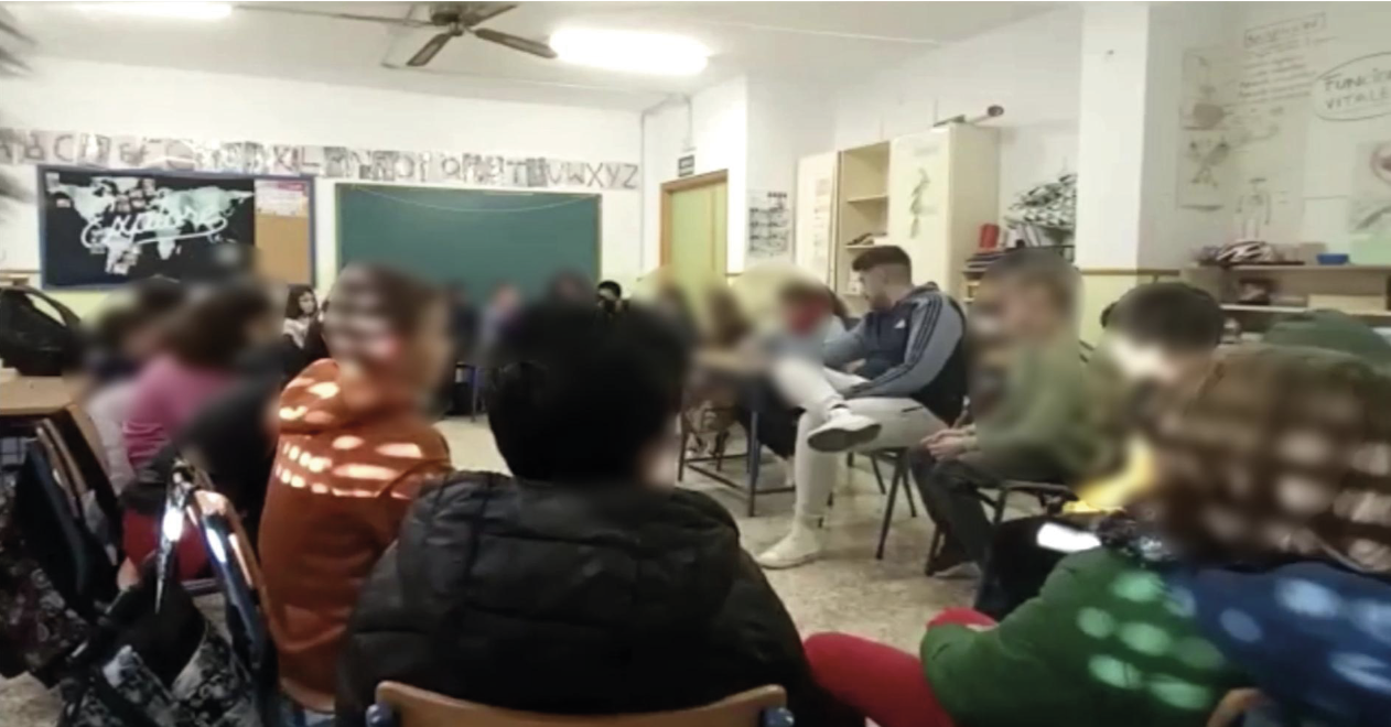 Ilustración 2: 1º sesión de asamblea ¿Qué queremos saber? Fuente: Elaboración propi