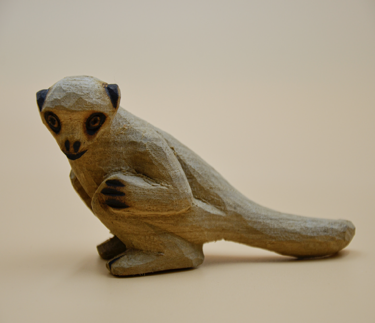 Distintas tallas zoomorfas de animales autóctonos
de la selva misionera realizados
tanto en maderas duras como blandas
por algunos de los artesanos anteriores.