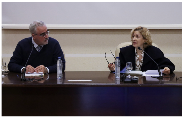 Ponencia inaugural de Antonio Heredia, presentada por Carolina Moreno Castro. (Foto: Raúl Orellana).