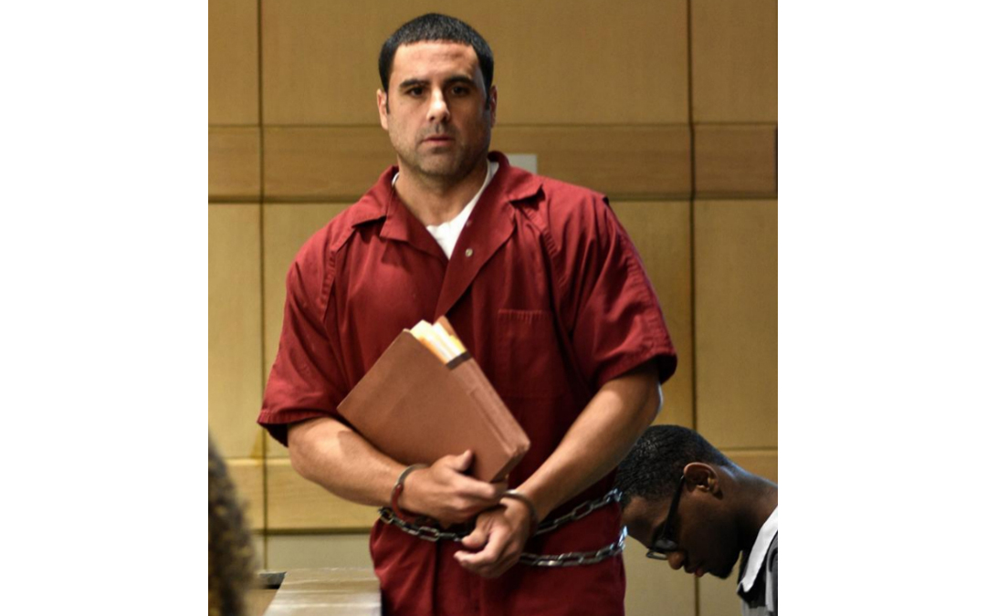 Una persona con las manos en la cintura
El contenido generado por IA puede ser incorrecto.